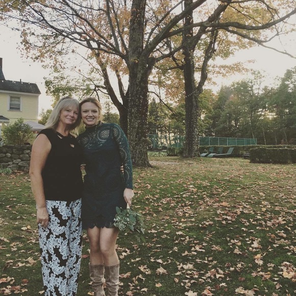 Meet your Posher, Brooke ❤️🧡💛💚💙☮️ - Picture 2 of 8